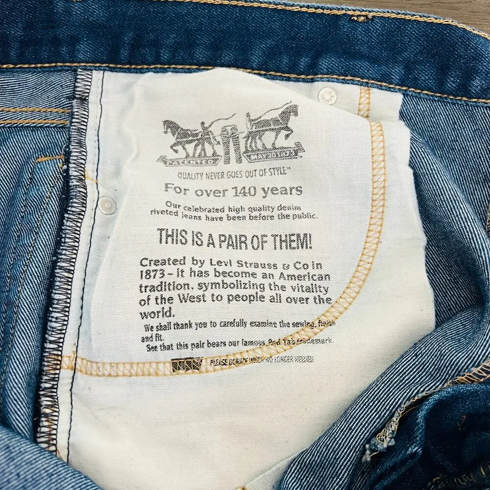 Levis levi 517